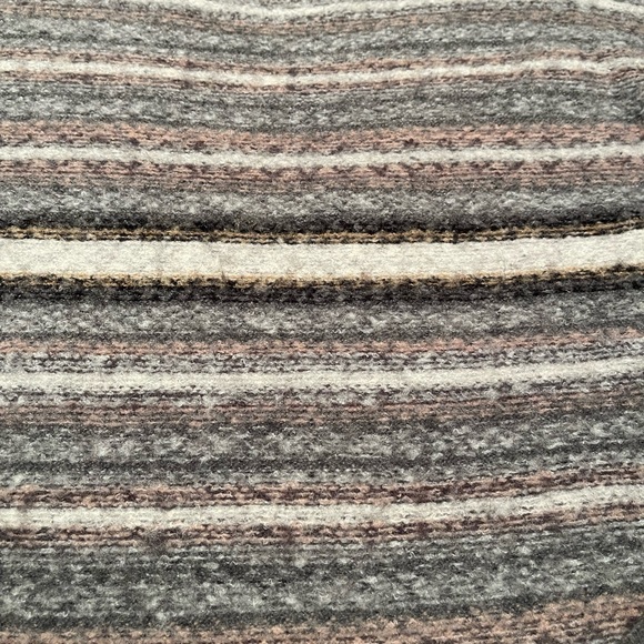 Turtle neck - Picture 2 of 3